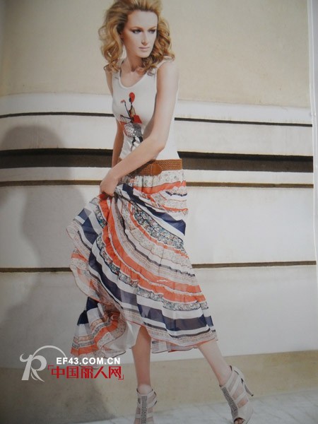 萍叶折扣女装解析波西米亚裙的三种穿法