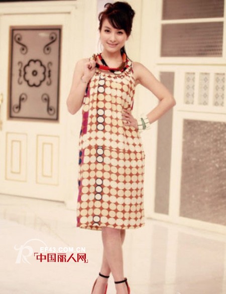 学习潮流女星穿搭 春日教你变身筷子腿