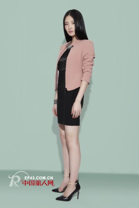 EC女装藕粉色单品 清新优雅打造娇媚女性