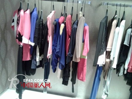 热烈庆祝迪斯廷·凯重庆万州专卖店盛大开业