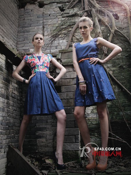 唐婕女装2013春夏款 优雅裙装低调中展高雅气质