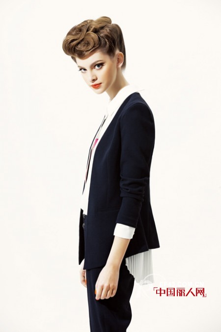 尚默女装2013春夏款 经典黑白重新演绎硬朗线条