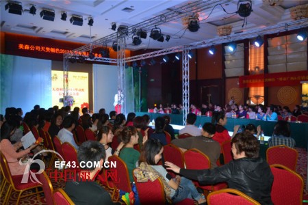 型动广西 营销亮剑——天资帼色2013春夏新品大赏