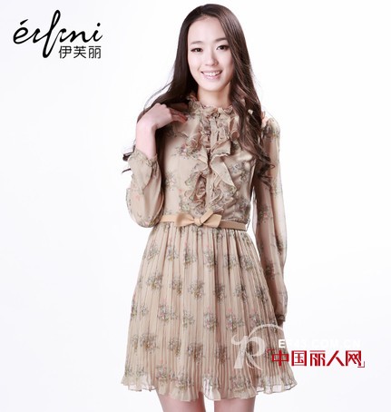 伊芙丽女装:三月女人季秀出最美的自己