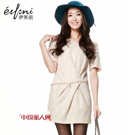 伊芙丽女装:三月女人季秀出最美的自己
