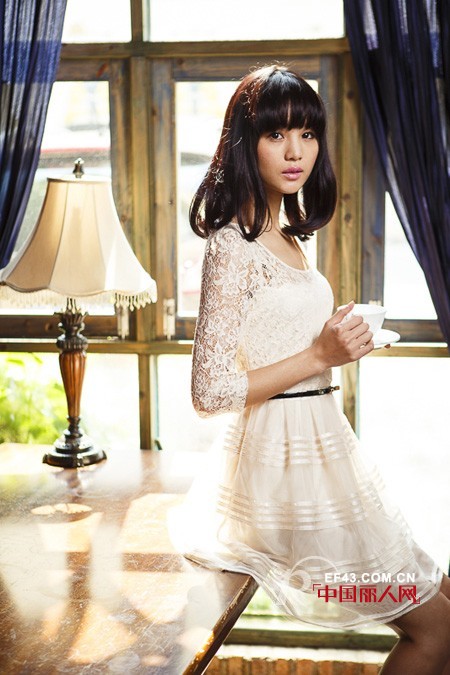 Shelove系恋2013春夏新款 清新感蕾丝齐镂空上阵