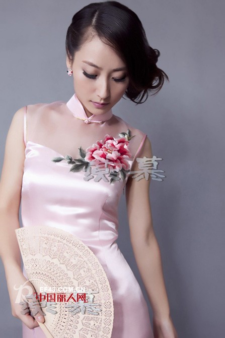 燕慕高级成衣定制  完美旗袍打造复古气质