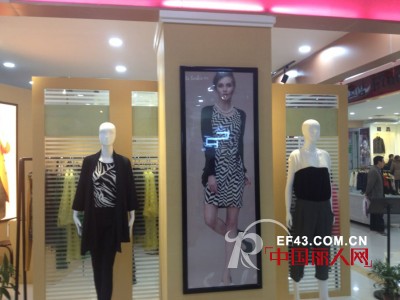 恭贺奕色lesebie女装品牌湖北黄石武商新店火热开张