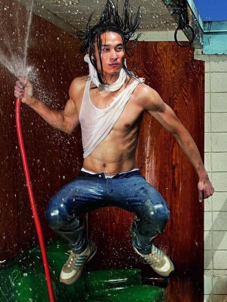 马英九女婿蔡沛然曾是男模 性感大片受热捧