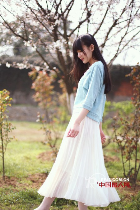 春意浓浓变身小清新 和蘑菇街达人学习早春穿衣经