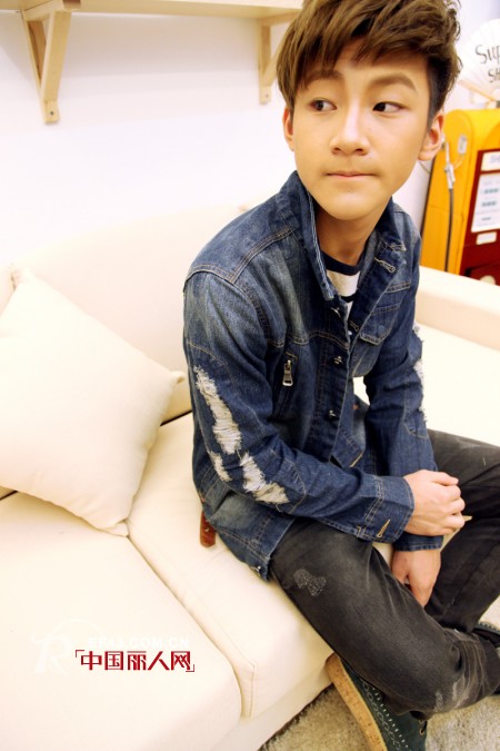 拉风型男时髦外套引领春潮  极尽男人自由本色