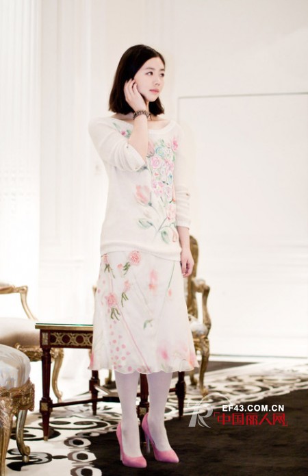 和专栏作家,时尚博主——张小溪“偷”学早春Chic搭