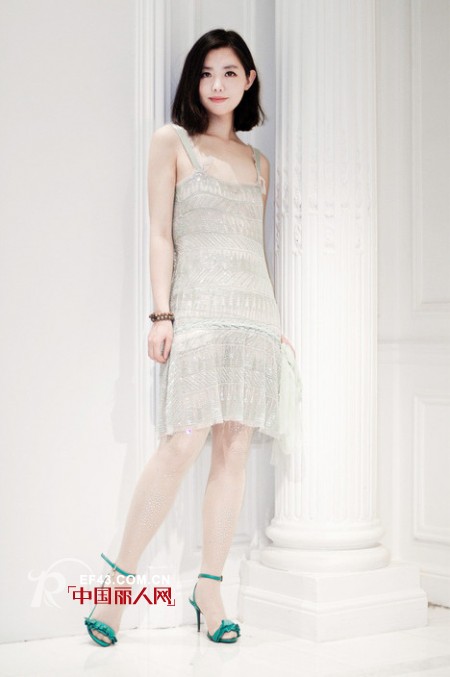 和专栏作家,时尚博主——张小溪“偷”学早春Chic搭