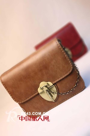 初春扮靓亮眼小包包 好看又好搭