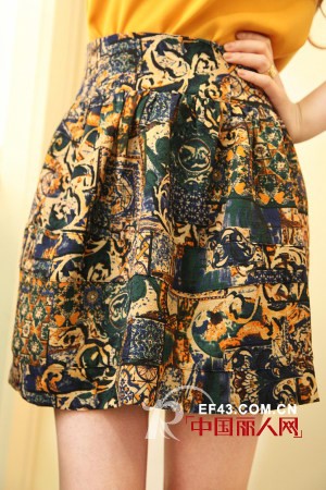 春夏百搭款 复古甜美小短裙