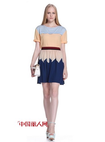 欧时力OCHIRLY品牌女装  兼顾流行时尚与生活品位