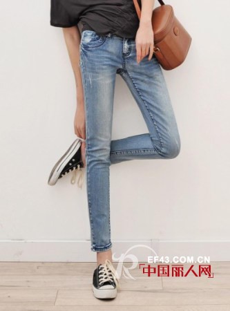 春季美丽九分裤 露出性感小脚踝