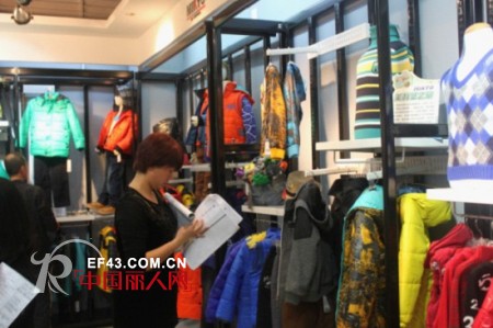 祝贺大眼蛙童装2013秋冬新品订货会圆满落幕