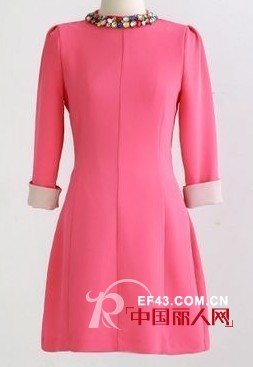 完美一件式连衣裙  懒女出门必备款