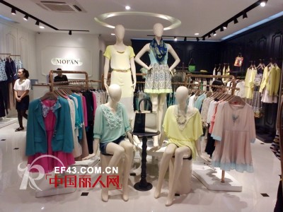 贺摩凡郑州兴华店开业创佳绩