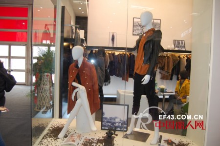 意大利品牌女装MARIA•VITTORIA引领2013CHIC女装潮流