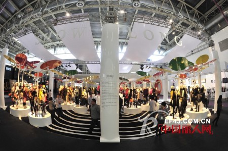 潜心修炼 华丽转身——舒朗开启中国国际时装周之旅