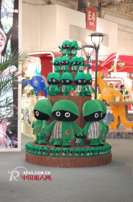 英爱集团携手旗下三大品牌参加2013CHIC