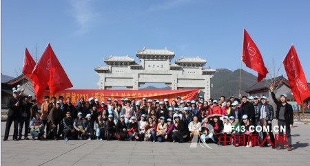 热烈祝贺爱黛“会师中原,共图天下”2013“爱你一生”秋冬时尚新品发布会圆满成功