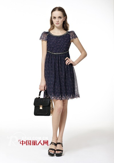 缘尚儿品牌女装  垂坠雪纺连衣裙散发名媛气质