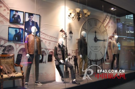 SATCHI沙驰国际精致黑色绽放2013CHIC展