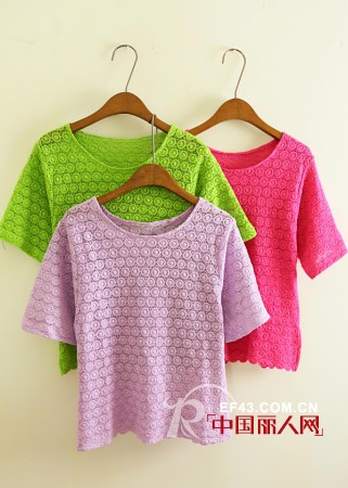韩版精致蕾丝T  打造逆龄清新美女