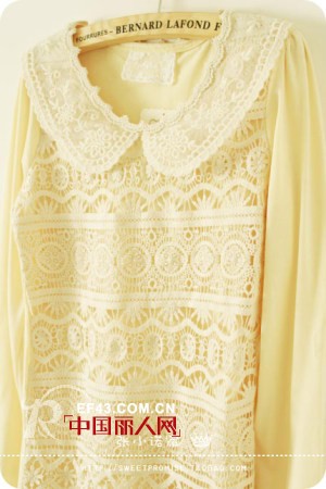 韩版精致蕾丝T  打造逆龄清新美女