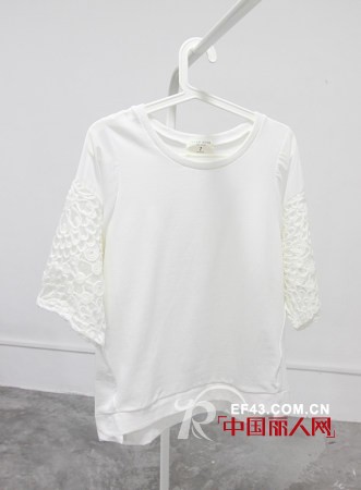 韩版精致蕾丝T  打造逆龄清新美女