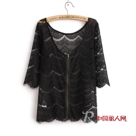 韩版精致蕾丝T  打造逆龄清新美女