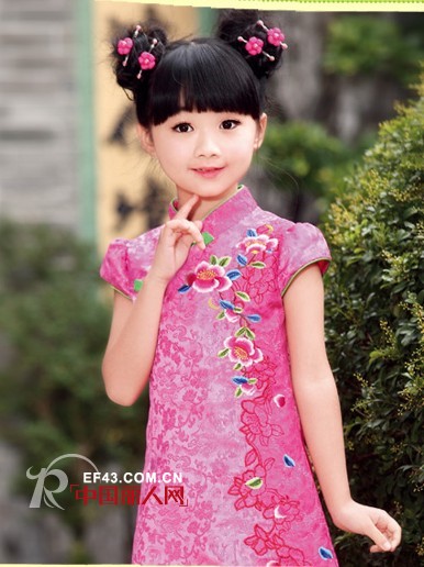 重要场合只穿汪小荷时尚中式女童装