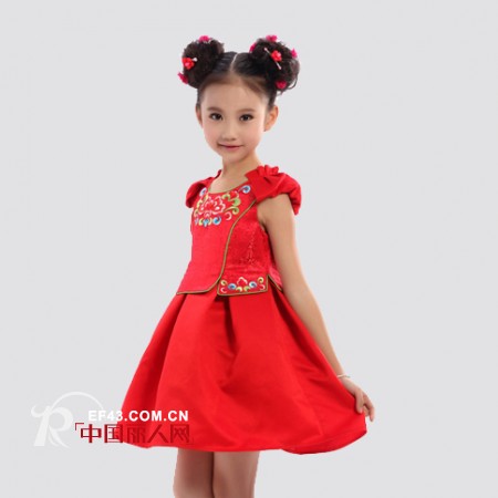 汪小荷品牌童装  传统文化熏陶下的温婉与典雅