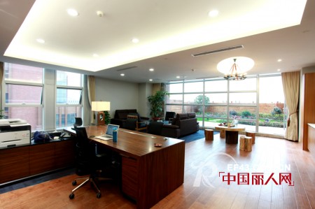 欧度圣火传遍蓉城  全力以赴迈向新征程——“启航·2013欧度控股总部大厦搬迁盛典”圆满成功