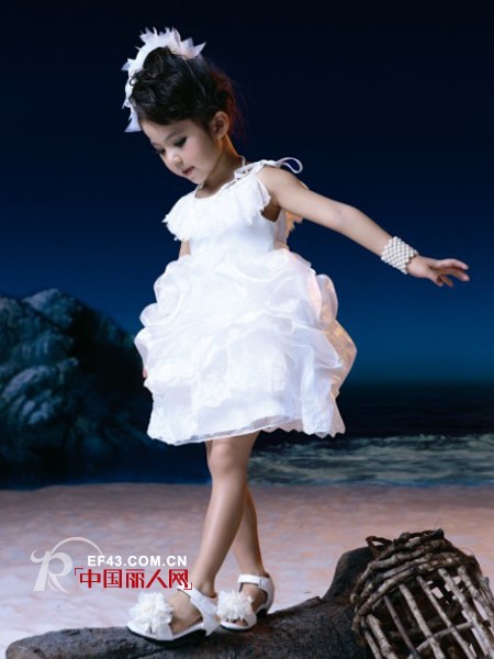 卡琪屋童装炫酷系列 打造摇滚小达人