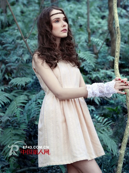 优洛可女装2013新品 萝莉蓬蓬裙清新上镜