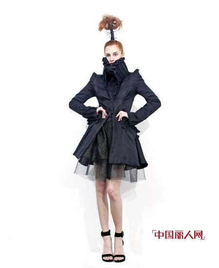 Long Tran 秋冬lookbook  夸张造型打造顶端艺术