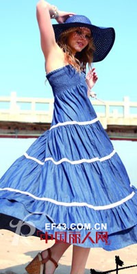 天衣布品时尚女装  飘逸长裙海边风情