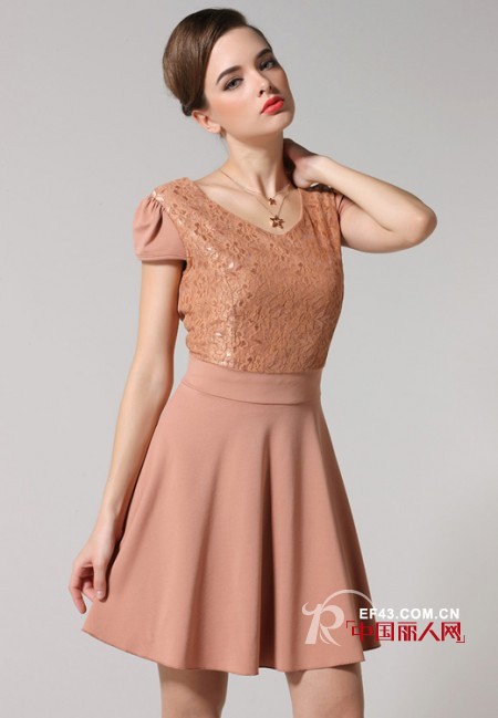 时尚元素活跃五彩缤纷世界  H-X韩轩折扣女装火热招商