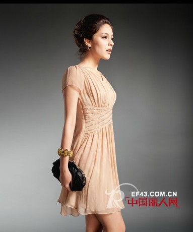 诗凡诗Sfenth品牌女装  营造源源不断的新鲜感