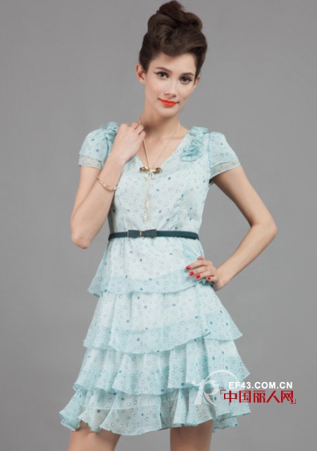 宝丝露品牌时装  在迷离而雅致中提升气质魅惑