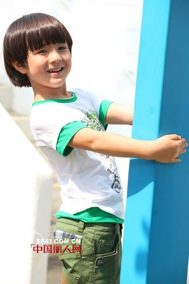 SINGWEARKIDS欣薇尔童装  缔造孩子幸福快乐的童年