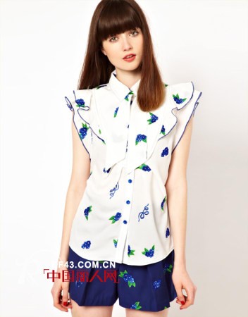 细节决定成败 荷叶边衬衫当选潮流之王