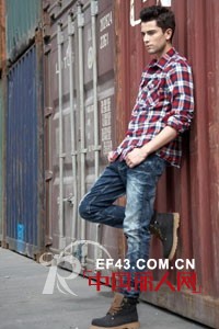 俪客时尚牛仔 追求个性自我