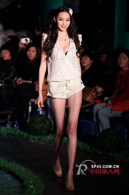 五大品牌缤纷绽放 安莉芳闪耀新品订货会