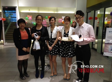 Freebird自由鸟iPhone5时尚送现场颁奖