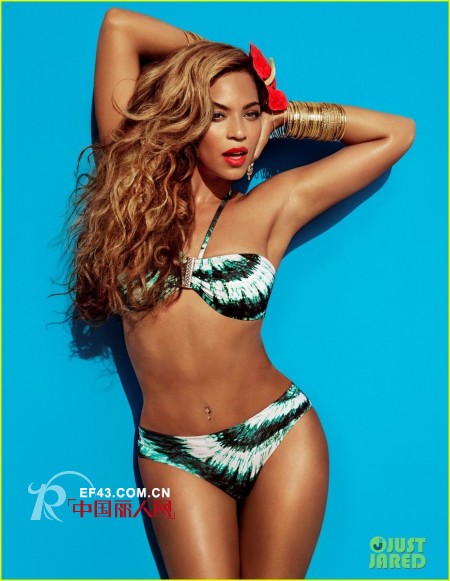 碧昂斯代言海岛风格泳装 天后骚首弄姿身材火辣